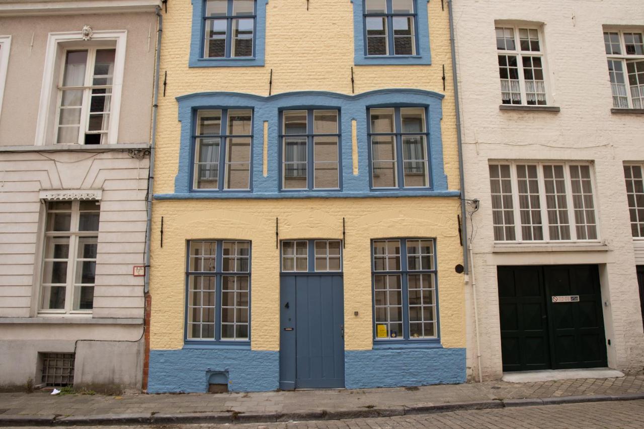 Cosy House Near Market Брюгге Экстерьер фото